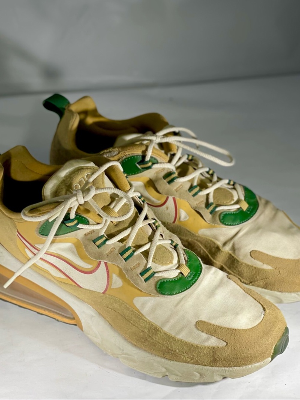 Nike Air Max 270 React Wheat Gold Green Red Sneakers